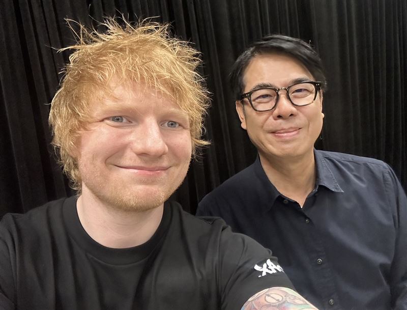 陳其邁探班紅髮艾德!曬自拍合照 曝送1物當禮物