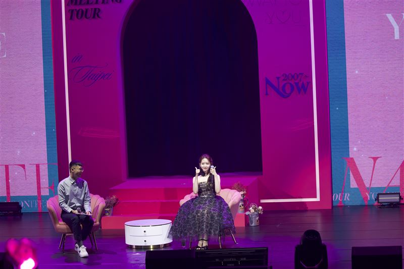 潤娥自己突喊卡重唱！加碼「這首歌成台灣限定」   現學現賣YA～超寵粉