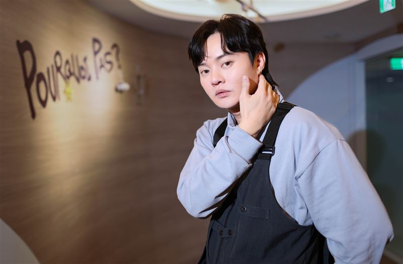 獨家／心疼偉晉、莎莎遭出征！許富凱首主持「紅白」嚇喊：最後一次