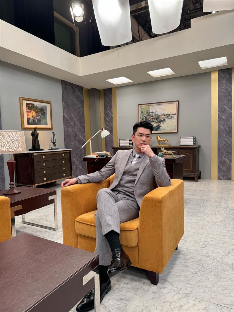 獨家/台8男星5年內生2子!當奴才養小惡魔 兼職社區主委凌晨5點修水塔