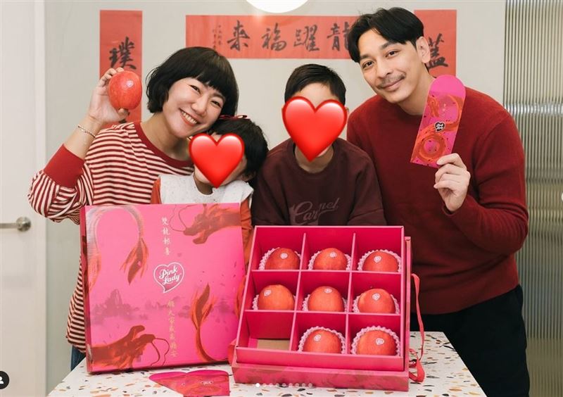 硬帶6歲女兒打耳洞⋯癌末婆婆情勒「讓我開心一下」！網紅媽被瞞崩潰了