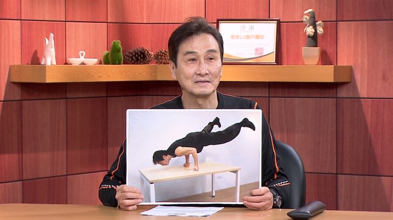 激戰小20歲嫩妹！77歲國寶藝人「驚人體力」曝光　全場目睹嗨翻