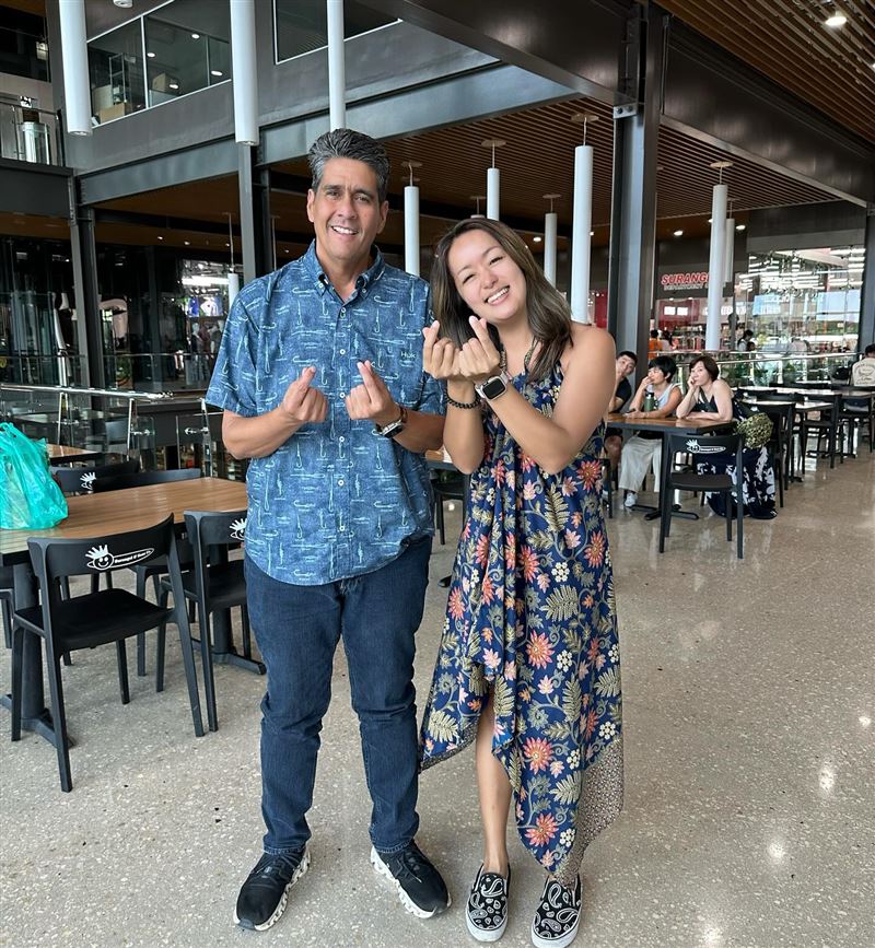 巧遇帛琉總統互加好友！百靈果凱莉嗨爆「也太親切了吧」網讚：最強外交