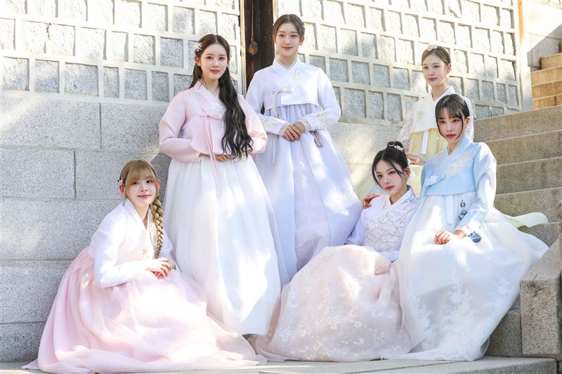 女偶像結束亞巡演唱會！「曬中文手寫信」　超公正字體網跪了