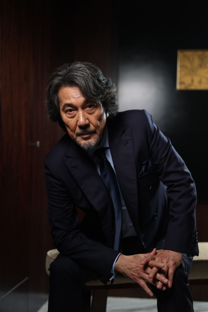 役所廣司變公廁清潔員！影帝洗馬桶也會折衛生紙　親揭「完美日常」