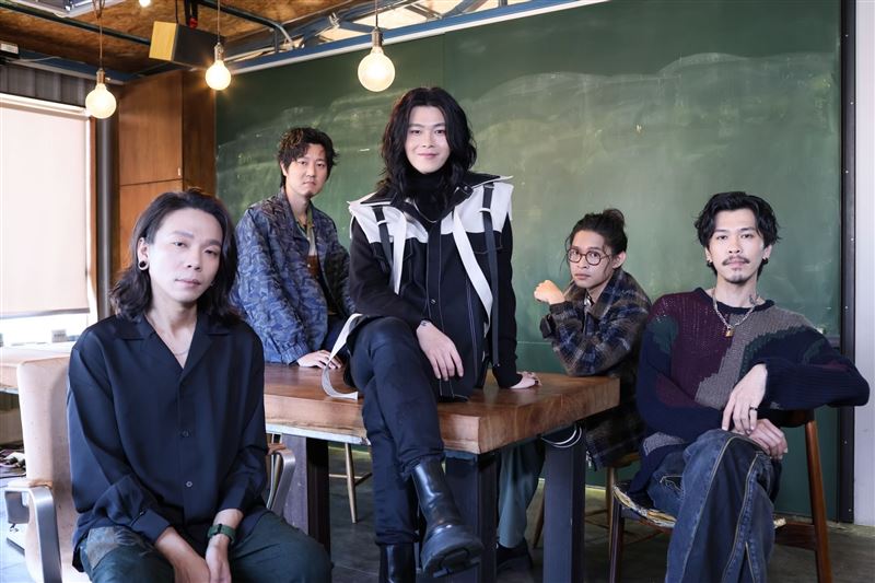 獨家／金曲樂團成員竟是「田僑仔」？遭爆身分超狂　鬆口真相不藏了