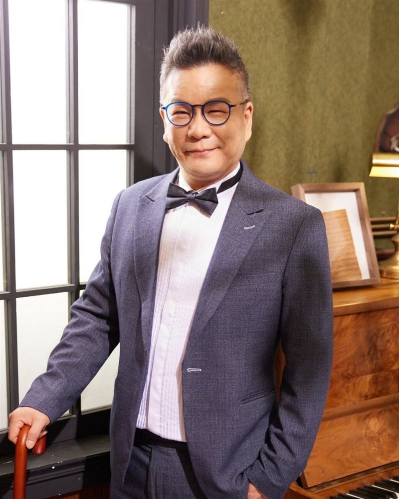 女星冰箱發現「古早味方糖」吃下後一看有效期限「秒尖叫」超驚恐!