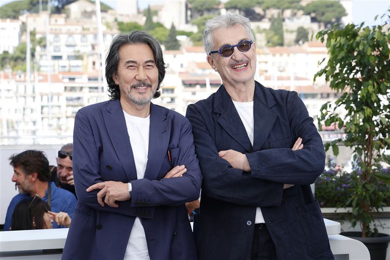 役所廣司現蹤17間公廁！坎城影帝變公廁清潔員引爆熱潮　粉絲擠爆廁所