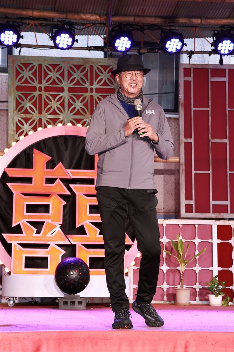 小S公公無預警猝逝！「情同爸爸」王偉忠不捨說話了　意外洩小S真實心聲