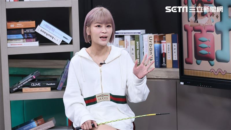 獨家／小記者挑戰丟丟妹！直播叫賣擦火藥味　賣完海產想賣房地產