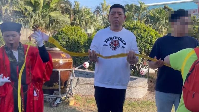 NONO公廟懺悔被疑作假！公關操作想復出　馮語婷駁斥：只想看他下地獄