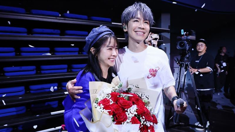 愛情長跑11年修成正果！大元首發聲「像夢一場」甜蜜告白鼓鼓閃瞎