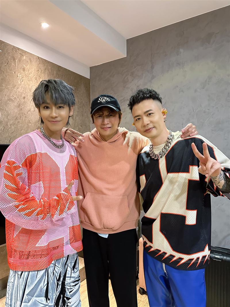 鼓鼓求婚大元成功！愛情長跑11年「媒人竟是他」　淚喊：在我節目認識的