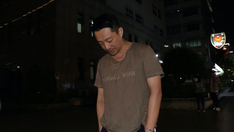 汪小菲精品鹹菜T驚人天價 律師：有錢買不到幸福，有錢買不到好看的衣服