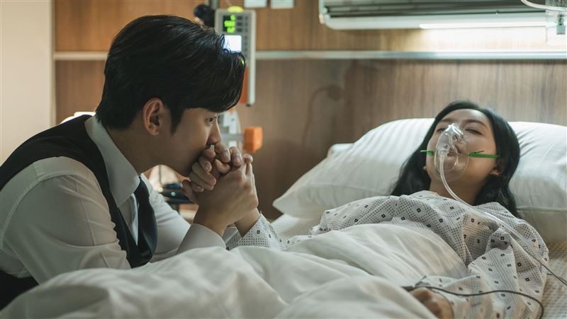 爛尾片？《淚之女王》本周迎結局...金秀賢竟出車禍　韓網「全是髒話」