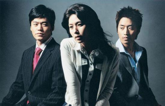 女星被逼「塞性玩具登台」！變態高層愛看她忍到發抖　年僅24歲含恨輕生