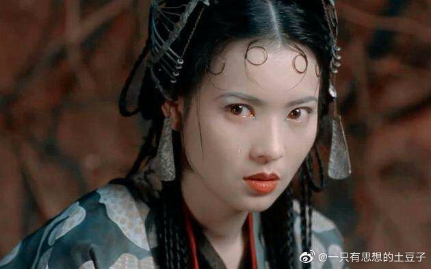 她曾是星女郎之一!演活「最美蜘蛛精」創事業巔峰 卻潦倒到靠華仔接濟