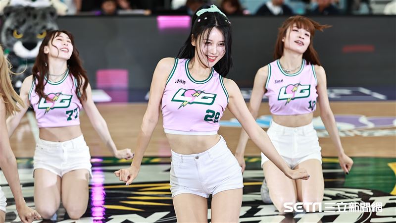 獨家／「全民表妹」李雅英缺席開場舞！原來是病了　超敬業跳完全場