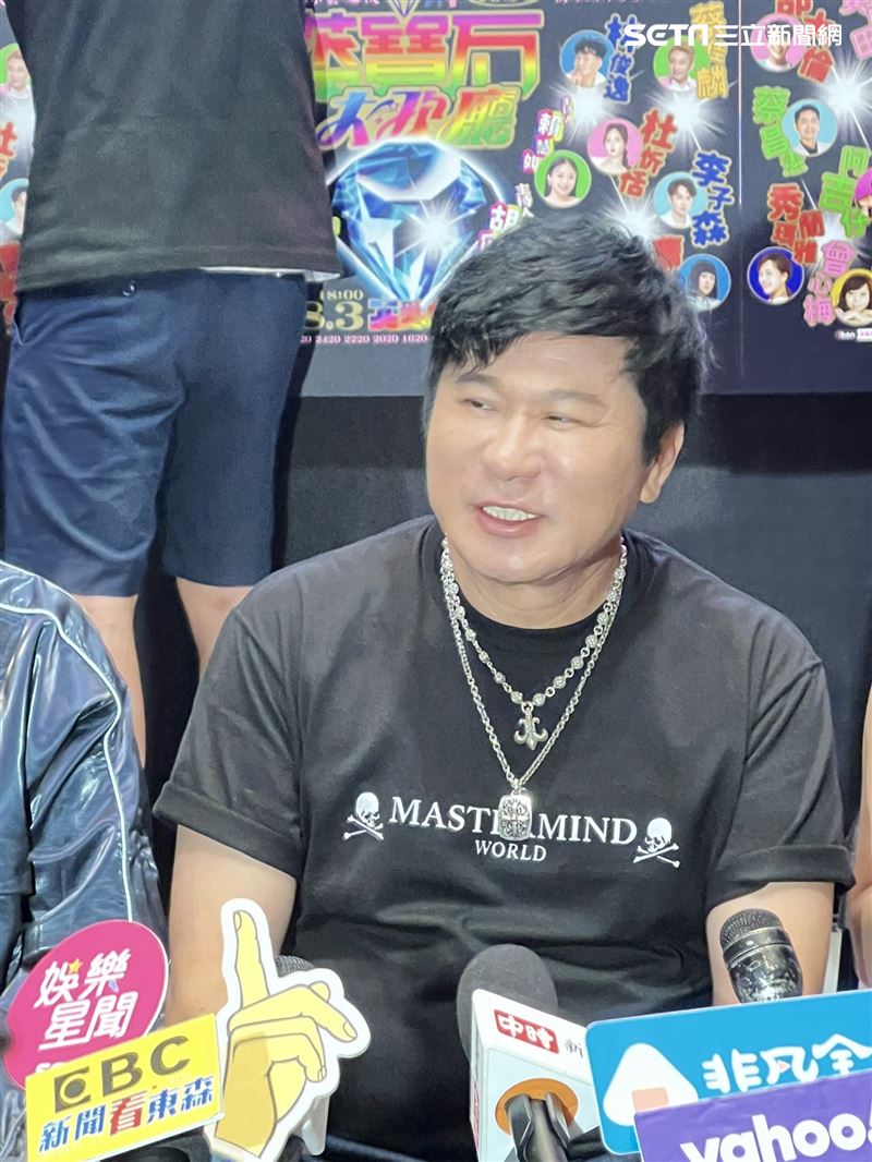 72歲張菲8月復出？徒弟胡瓜全招了　爆費玉清賺最兇「用布袋裝鈔票」