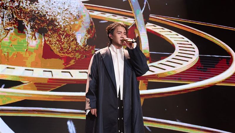 許富凱高雄開唱！台下驚見超大咖金曲歌后　請大家不要觸碰打擾