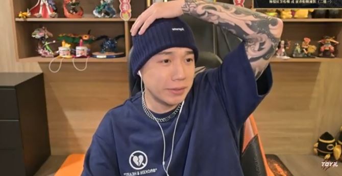 Toyz服刑前最後直播！曬平頭痛哭認「明天入監」報到：不到12小時