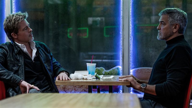 男神雙拼太狂！小布、喬治克隆尼聯手棄屍出包　《惡狼特工》惹禍上身