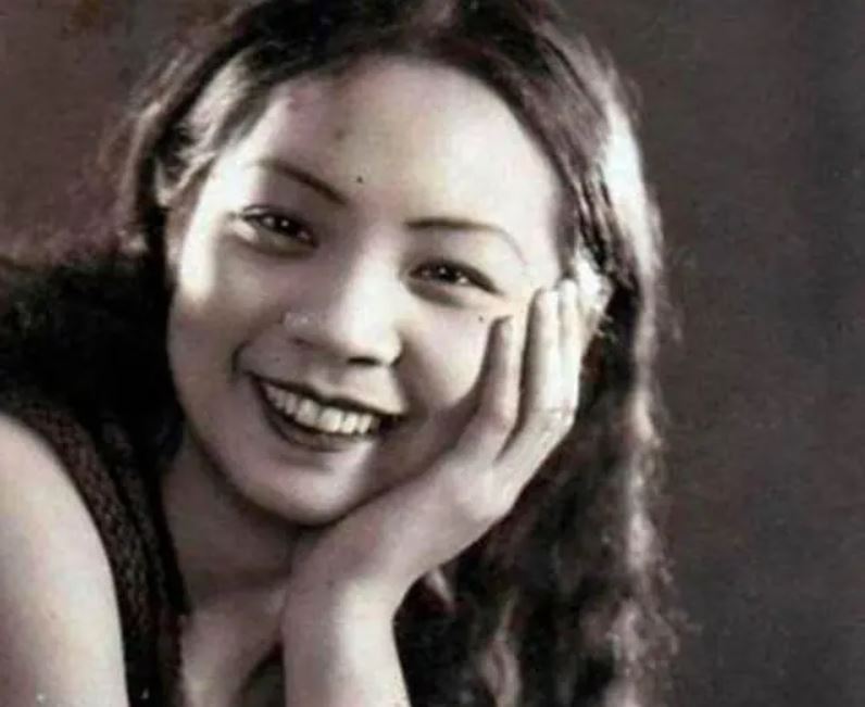 因名字太過高雅，校長嫌棄！「改個土氣的名字」結果成家喻戶曉的女星