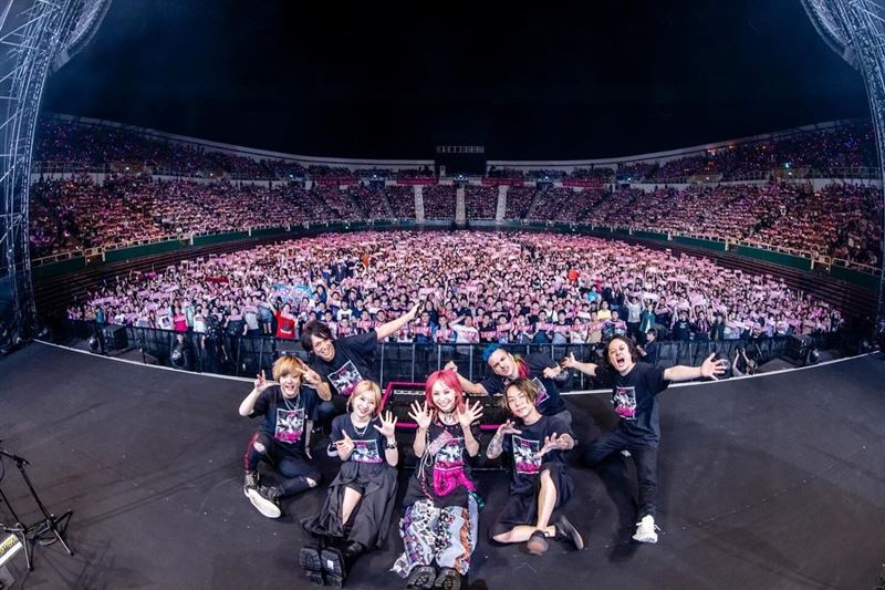 愛紗合體《鬼滅》LiSA！開心比YA曝2人私下關係：我們是從小認識的