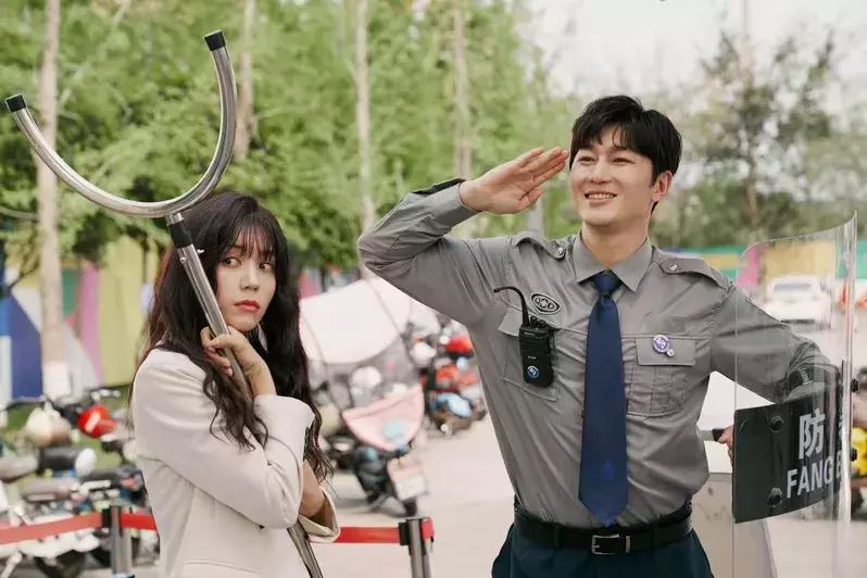 周星馳首推出抖音短劇 《金豬玉葉》評價兩極遭嫌「星味」不足