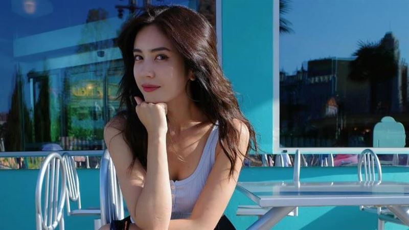 周星馳短劇力捧「小鍾楚紅」!星女郎繼張柏芝、莫文蔚後又一位混血女神