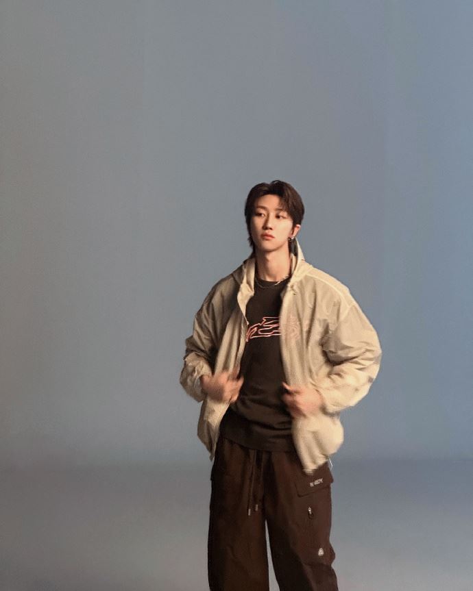 男星參加活動排面超狂！「200名保鏢圍繞」引熱議　網：不意外