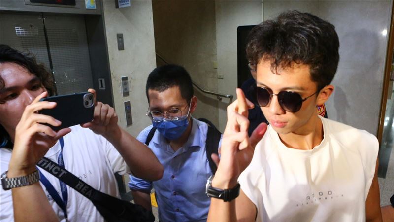 信義區被網紅野生捕獲!孫安佐驚曝「下體尺寸」比iPhone大