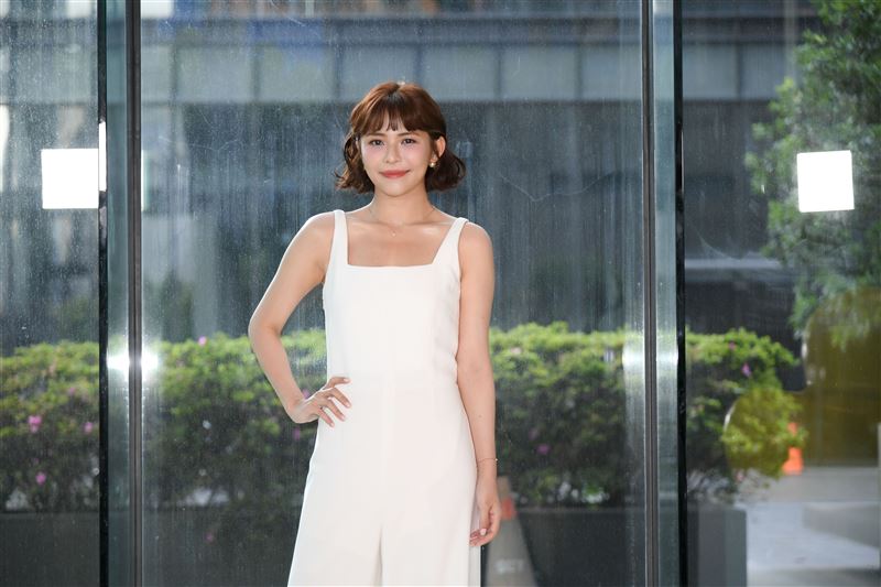 ​Junior帶小鬼公仔登記原因曝光　林萱瑜傻眼曝：結婚證書都忘了帶！