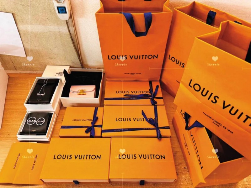 10萬元名牌包竟散濃濃塑膠味!「音樂美少女」賣A貨劣行曝光