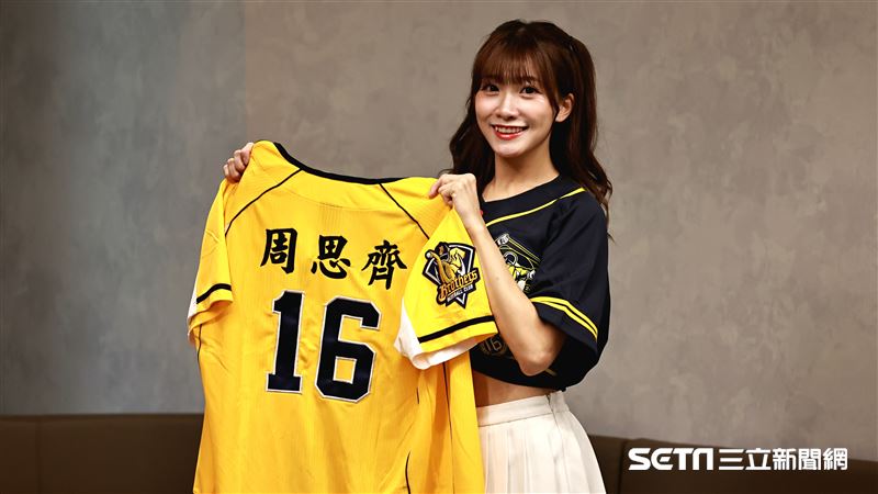獨家／沒班卻現身大巨蛋　PS女孩小迪是周思齊鐵粉！買超多週邊商品