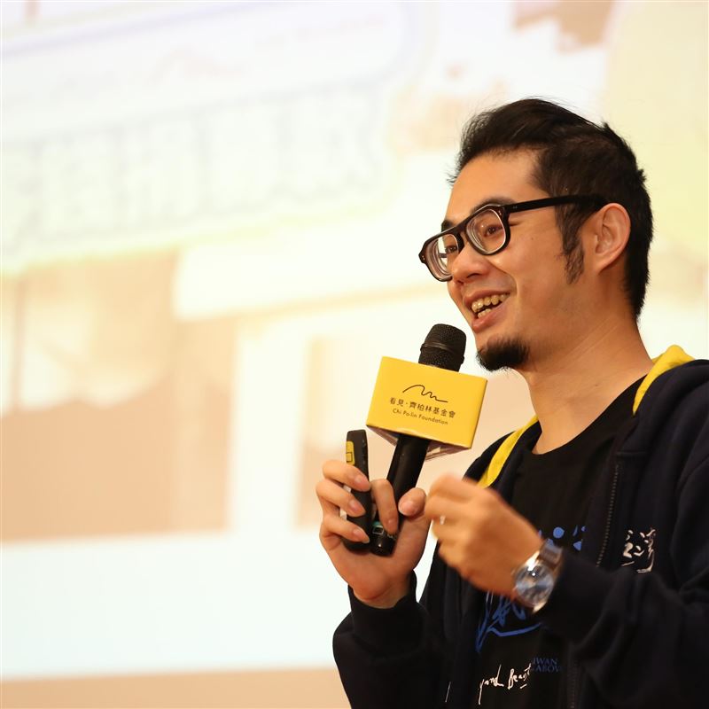 齊柏林兒苗栗演講被酸「靠爸」！百萬網紅Cheap看傻：整個就很荒謬