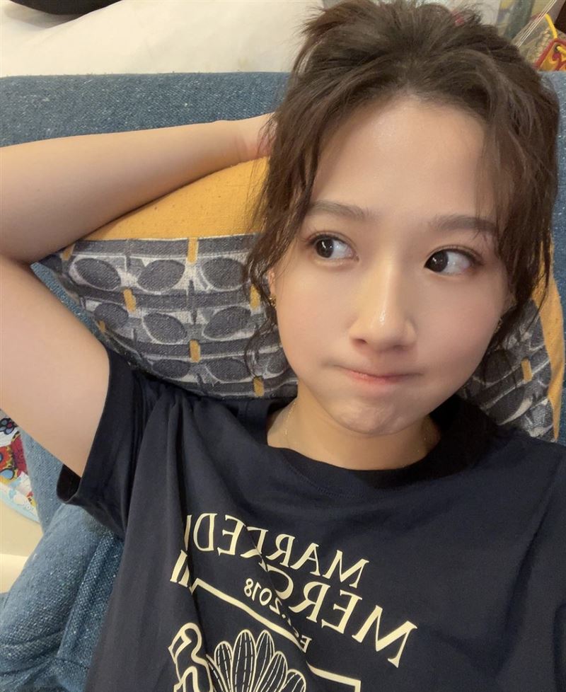 方志友出意外發聲了！躺床崩潰喊「有點痛」　向粉絲報平安：我們金鐘見