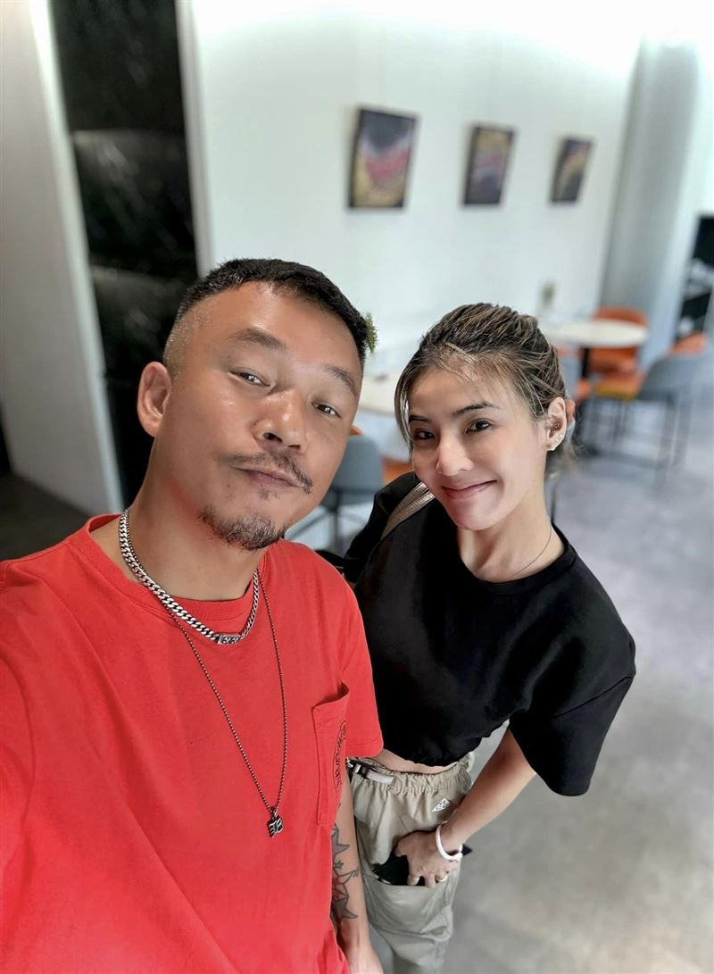 阿Ben台中置產!買下「台中白宮」開箱新家 網讚爆:看著就覺得舒服