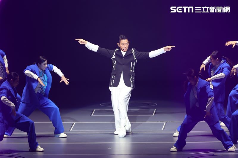 劉德華最終場哭了！淚謝台灣歌迷「我想看你們變老」鬆吐真心話