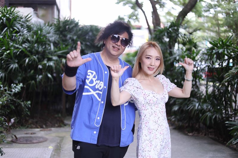 獨家/被稱「法拉利姐」接班人!《跩個屁》主唱不忍回應 揭驚人資歷