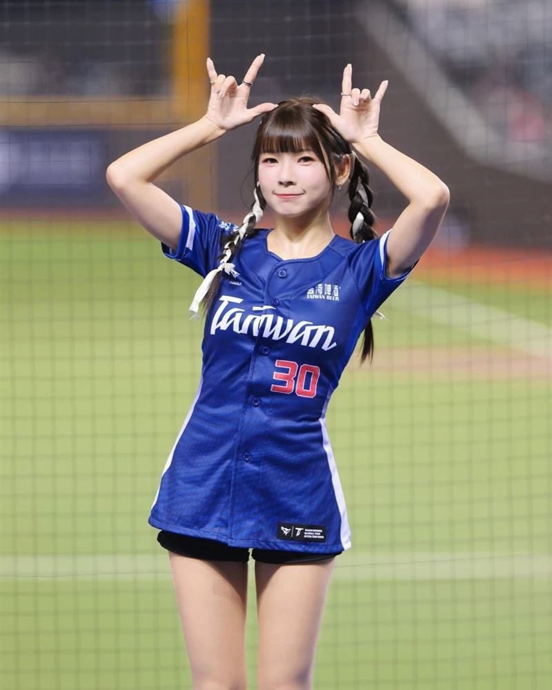 藥妝店巧遇12強球員岳東華!啦啦隊正妹「獻出尷尬應援舞」竟真的奏效