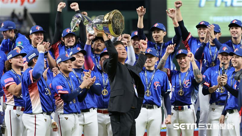 台灣世界12強棒球賽奪冠適合拍成電影嗎？網友神提議「一個比一個精彩」