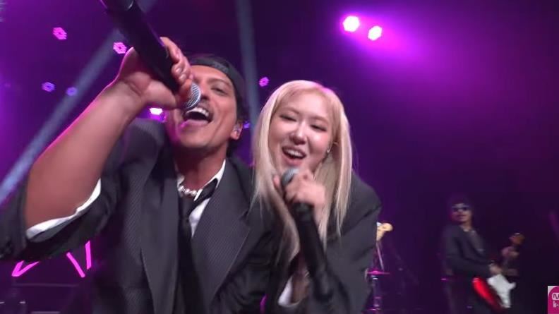 ROS&#201;嘆稱火星人布魯諾「令人失望」！淚喊想念BLACKPINK