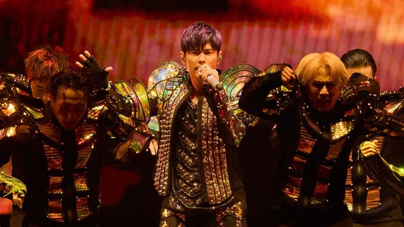 女星朝聖周杰倫演唱會出事了!「七位數愛馬仕包」險不見 驚魂過程曝