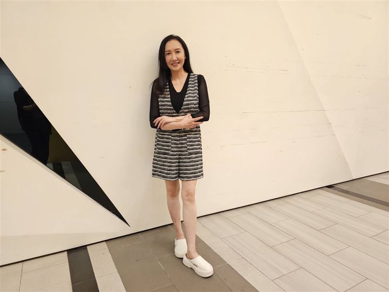 獨家/女藝人互鬥廝殺!目擊者陽帆妻Julie不忍了 大爆「暗黑內幕」