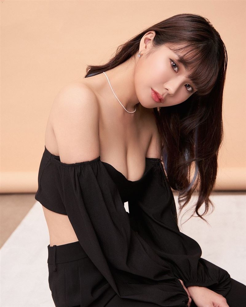 職棒女神「內褲濕透」曝館內狂吹冷氣照跳！隔天直接發燒37.4度曝辛酸