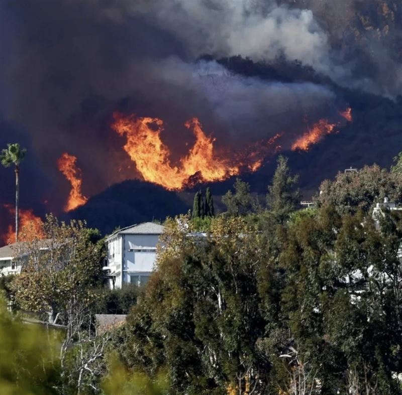 洛杉磯野火狂燒!李奧納多都遭殃「奧斯卡受牽連」:延後揭曉入圍