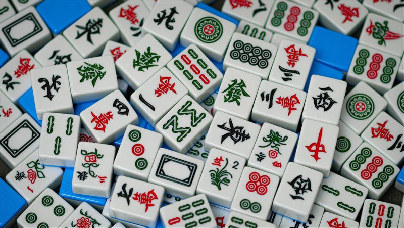 過年牌桌上拚輸贏！小心誤觸「8禁忌」1動作財運全散　踩雷恐輸到脫褲