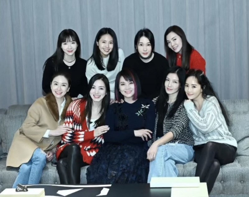 曾馨瑩過年前9貴婦齊聚! 蔡依珊、關穎、林熙蕾都來了