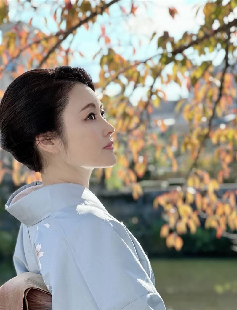 麻衣離婚恢單2年！才剛暢談豪門婚變　突曬照宣布重新開始：感謝好緣分